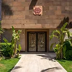 Casa Dell'arte Of Arts & Leisure Hotel 5*