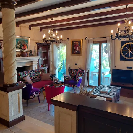 Casa Dell'arte Of Arts & Leisure ホテル トルバ
