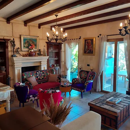 ホテル Casa Dell'arte Of Arts & Leisure トルバ