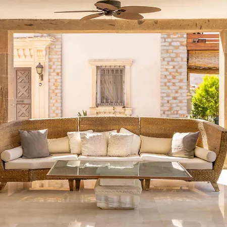 Casa Dell'arte Of Arts & Leisure Hotel 5*